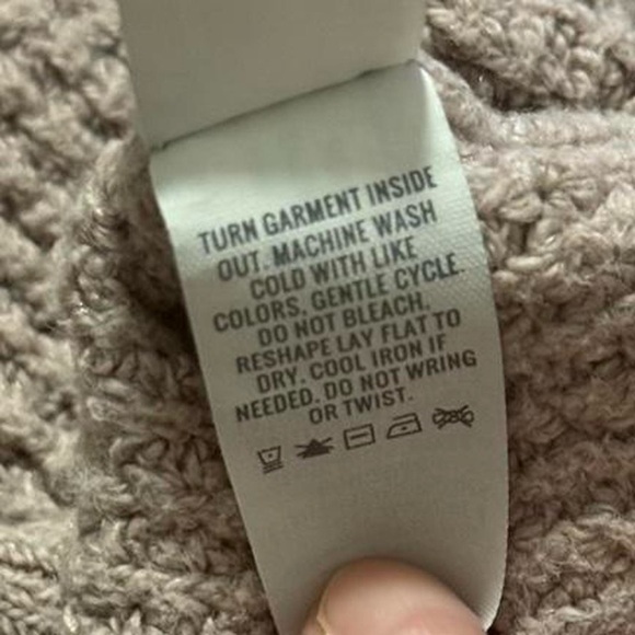 Aerie V-Neck Sweater in Taupe Size Small - Picture 5 of 6